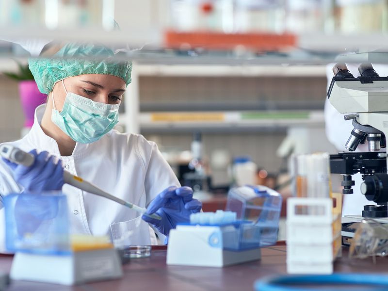 Lab Directors Discuss Unprecedented Challenges and Scrambling for