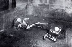 Pompeii corpses